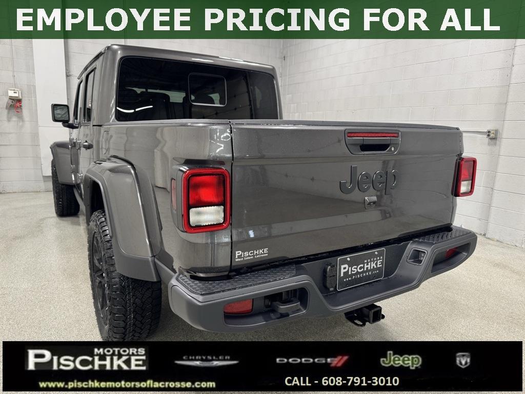 new 2025 Jeep Gladiator car