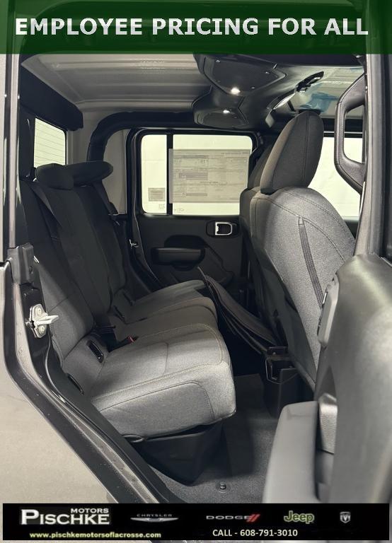 new 2025 Jeep Gladiator car