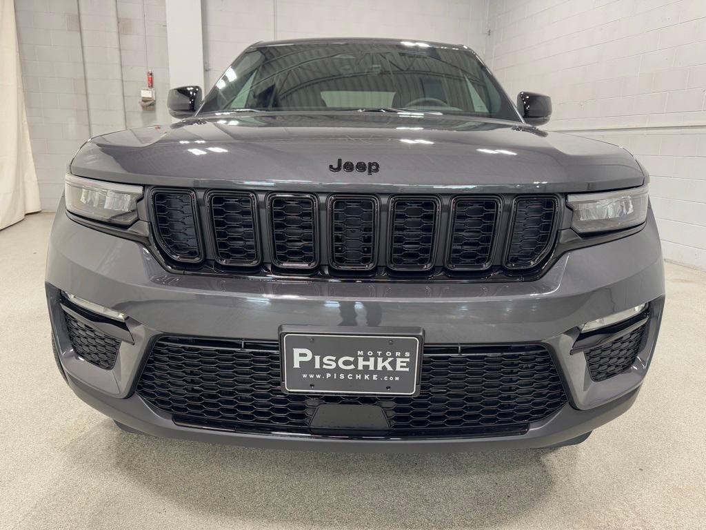 new 2025 Jeep Grand Cherokee car, priced at $49,804