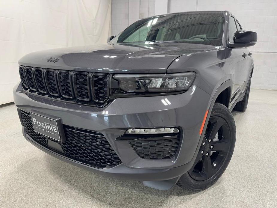 new 2025 Jeep Grand Cherokee car, priced at $49,804