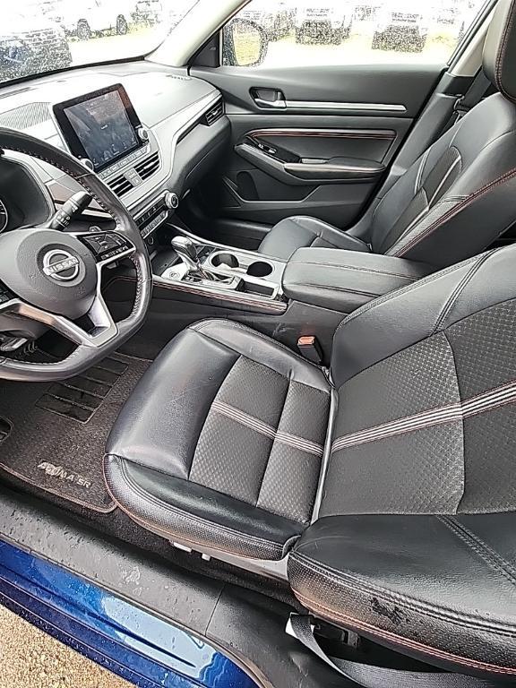 used 2023 Nissan Altima car