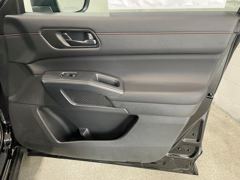 new 2025 Nissan Pathfinder car