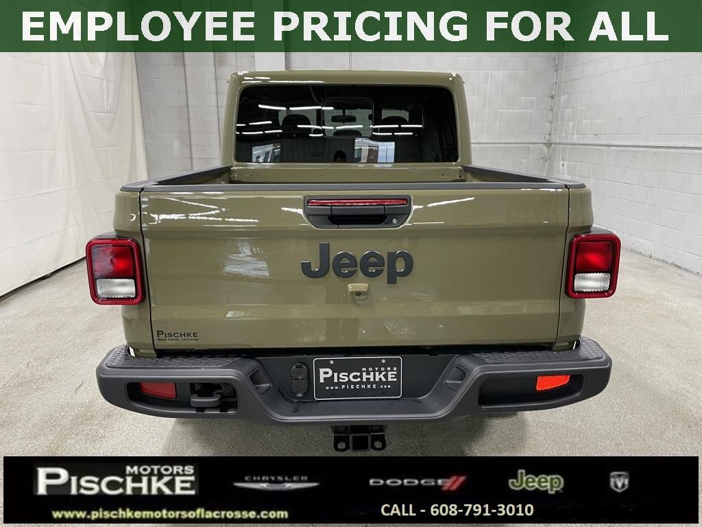 new 2025 Jeep Gladiator car