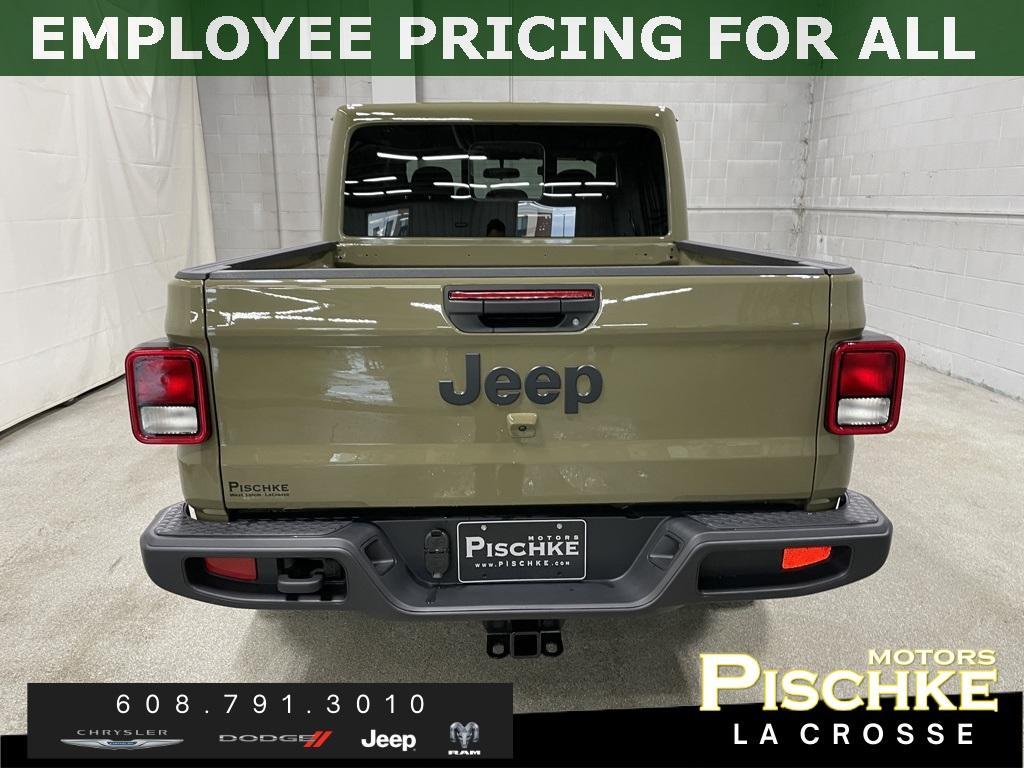 new 2025 Jeep Gladiator car