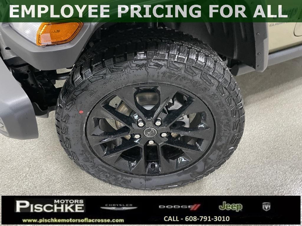 new 2025 Jeep Gladiator car