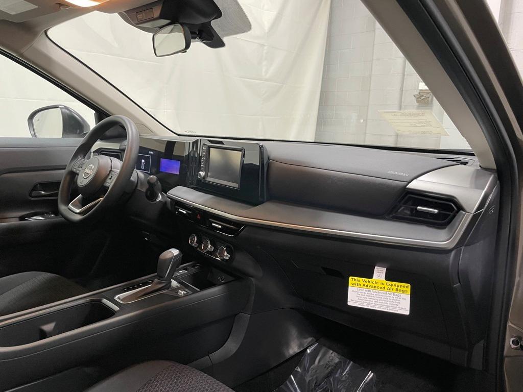 new 2025 Nissan Kicks car