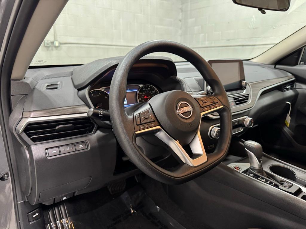 new 2025 Nissan Altima car, priced at $27,734