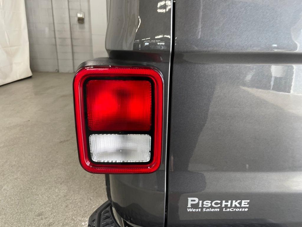 new 2025 Jeep Gladiator car