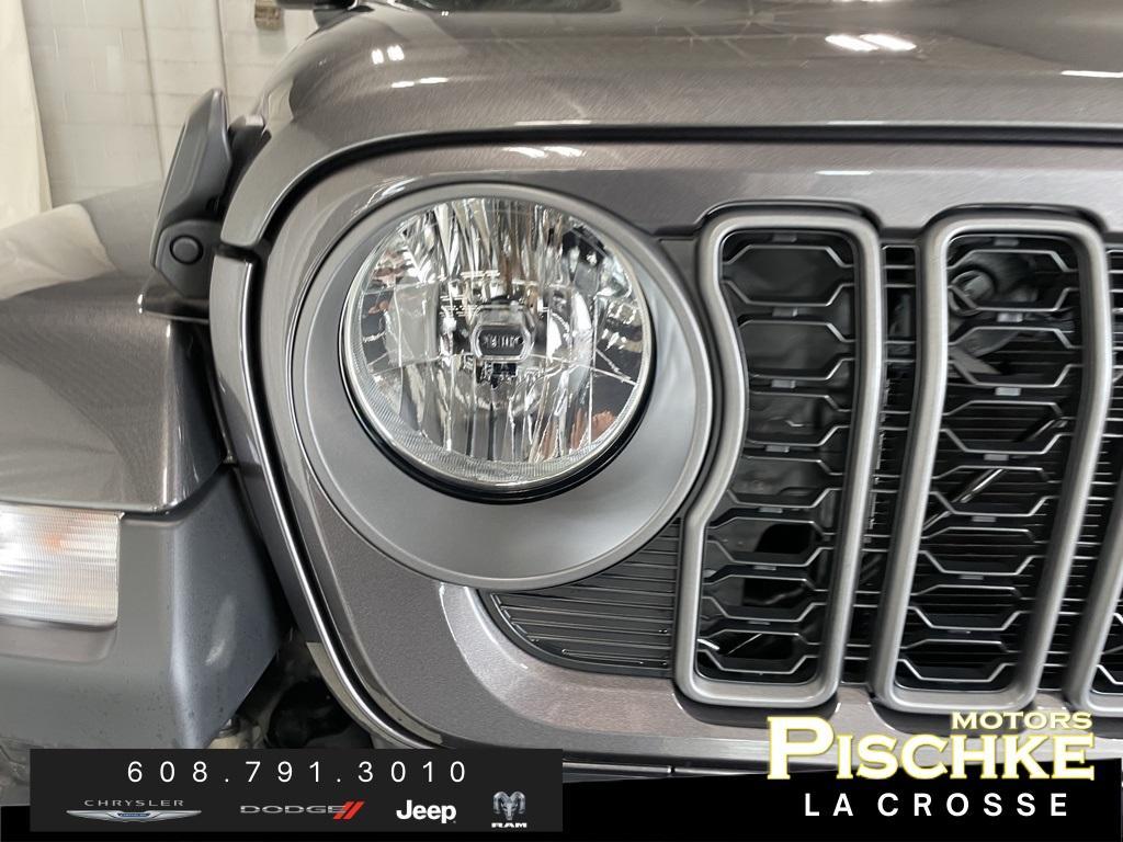 new 2025 Jeep Gladiator car