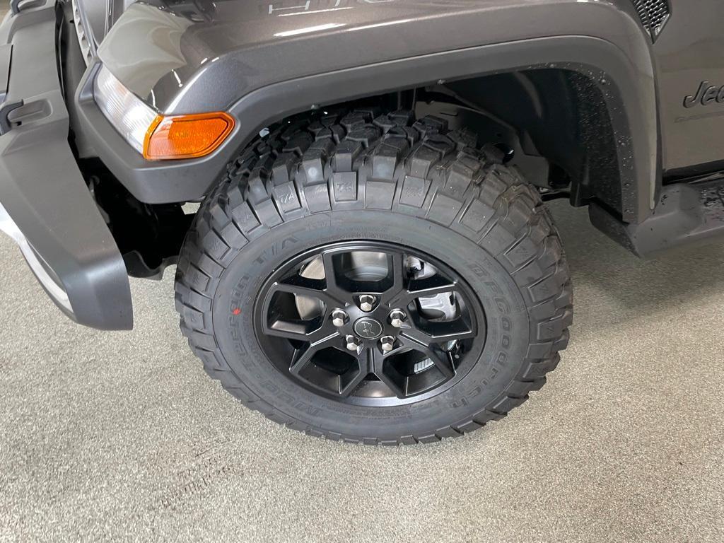 new 2025 Jeep Gladiator car