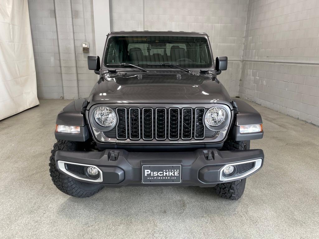 new 2025 Jeep Gladiator car