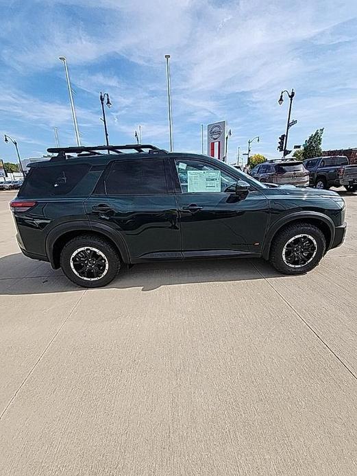 new 2024 Nissan Pathfinder car, priced at $40,082