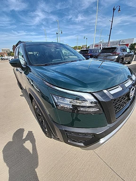 new 2024 Nissan Pathfinder car, priced at $40,082