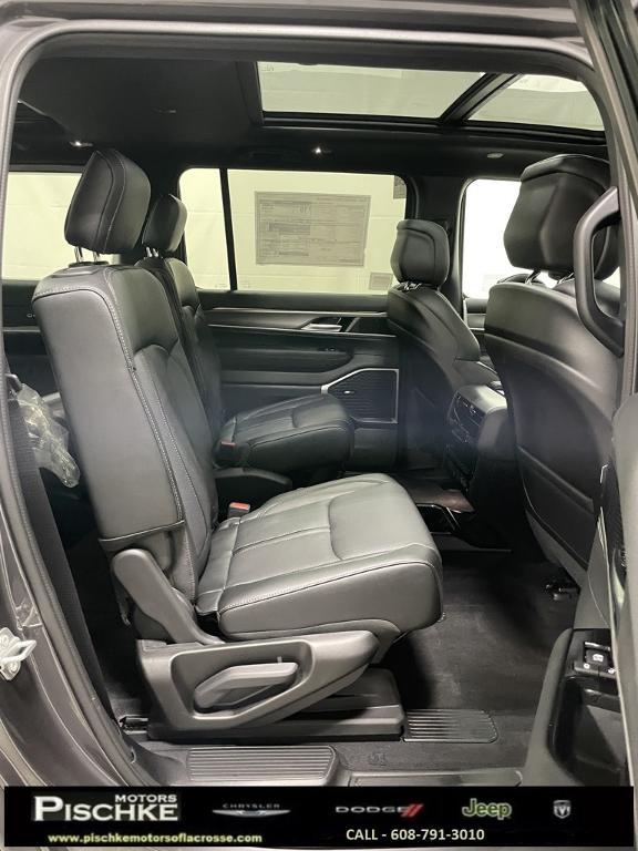 new 2025 Jeep Wagoneer car