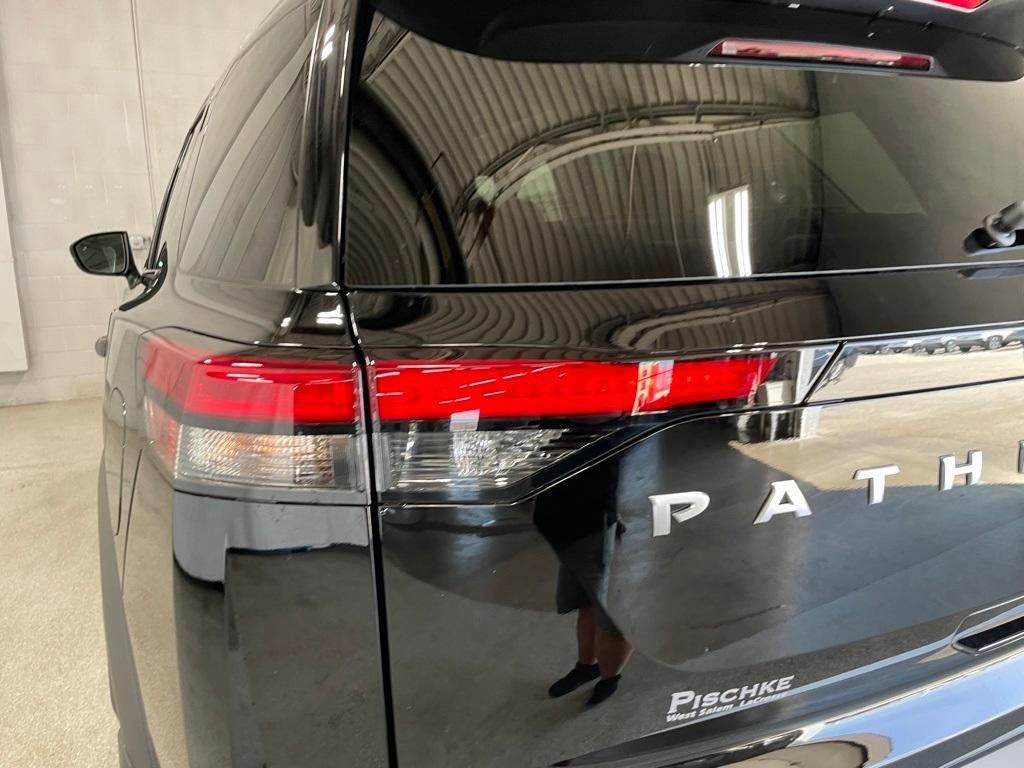 new 2025 Nissan Pathfinder car