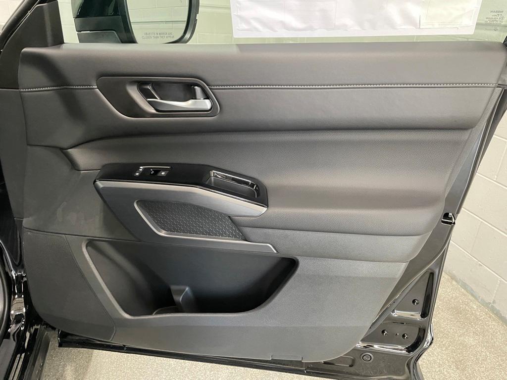 new 2025 Nissan Pathfinder car