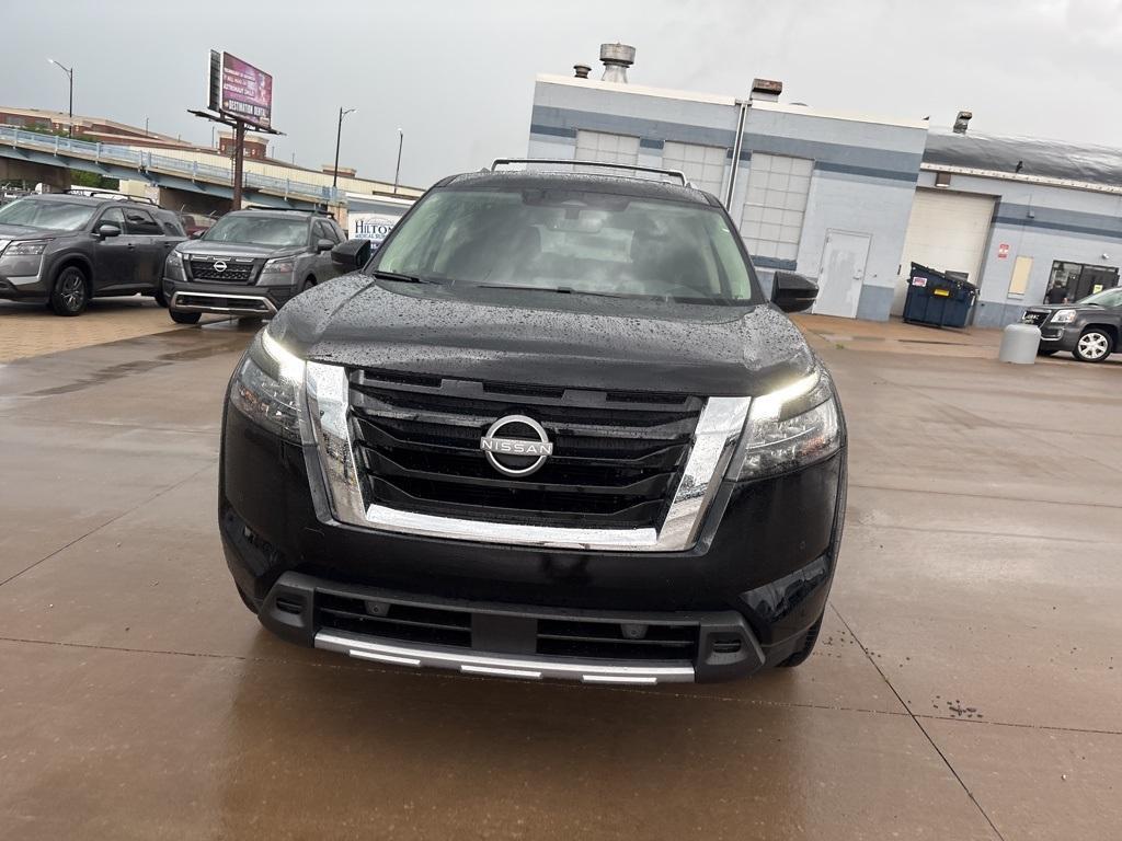 new 2025 Nissan Pathfinder car