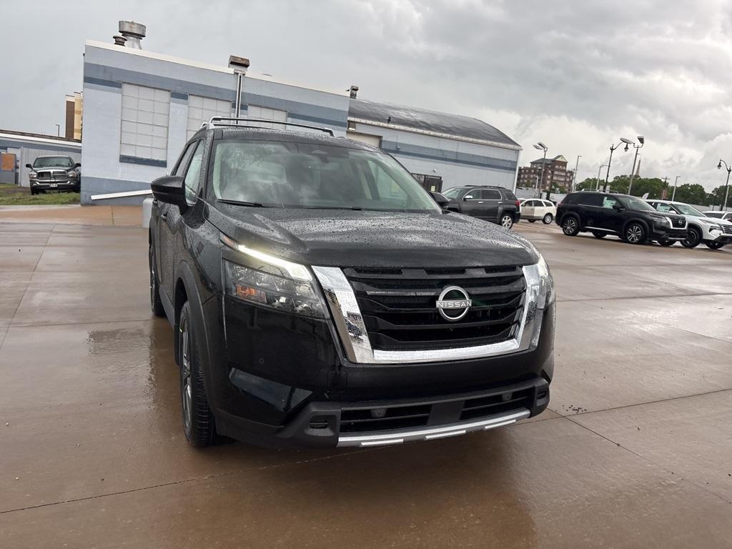 new 2025 Nissan Pathfinder car