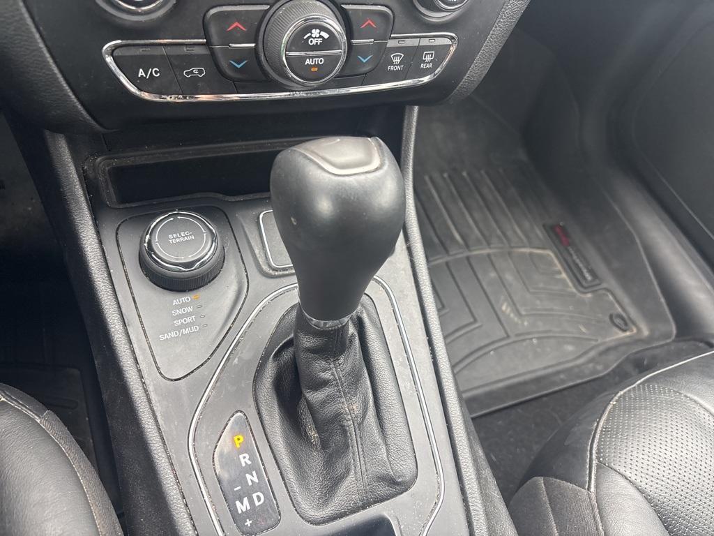 new 2021 Jeep Cherokee car