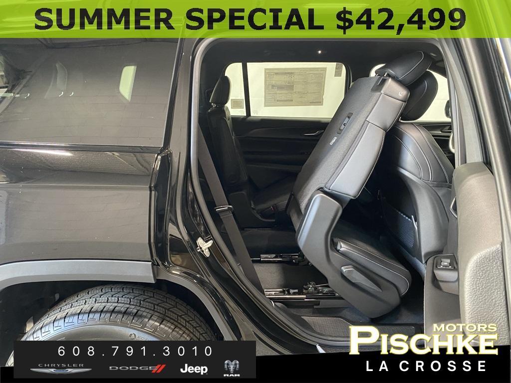 new 2025 Jeep Grand Cherokee L car