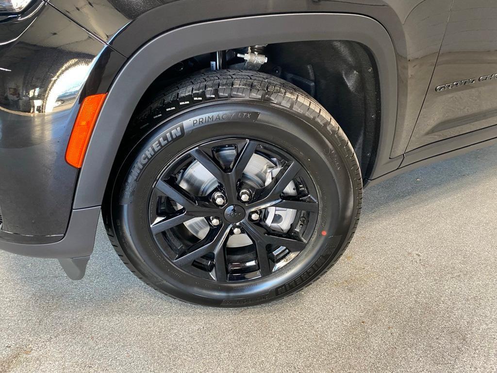 new 2025 Jeep Grand Cherokee L car, priced at $45,439