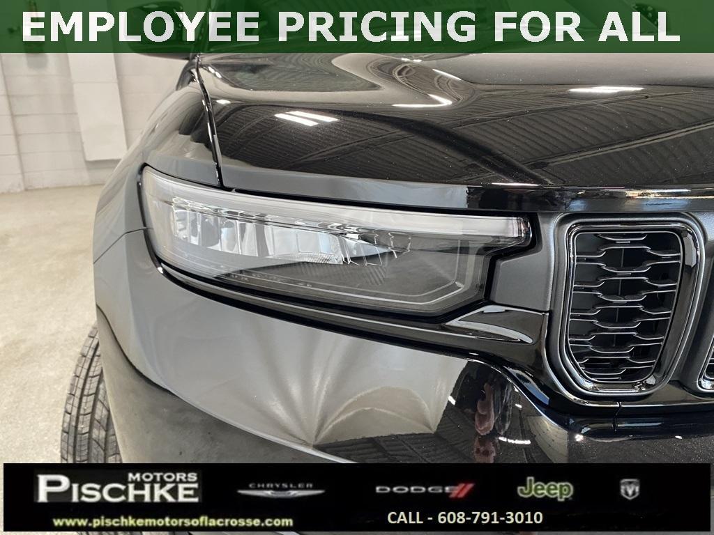 new 2025 Jeep Grand Cherokee L car