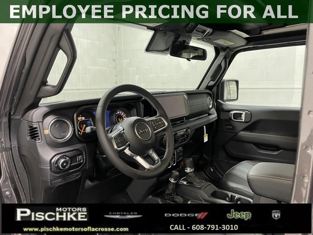 new 2025 Jeep Wrangler car