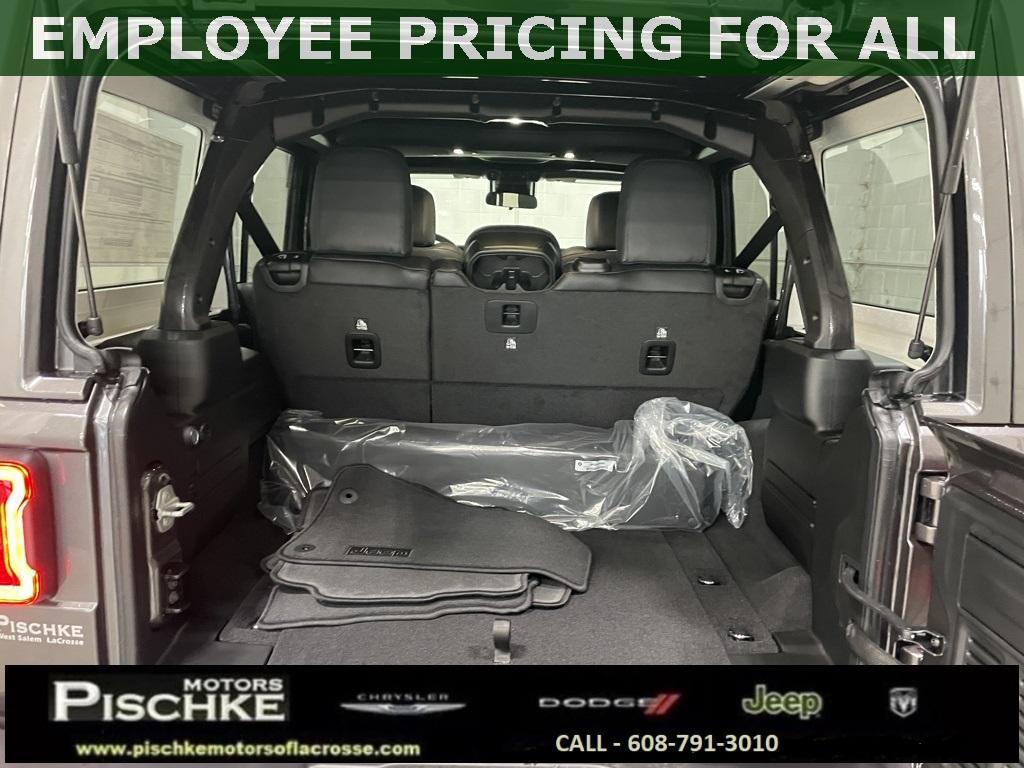 new 2025 Jeep Wrangler car