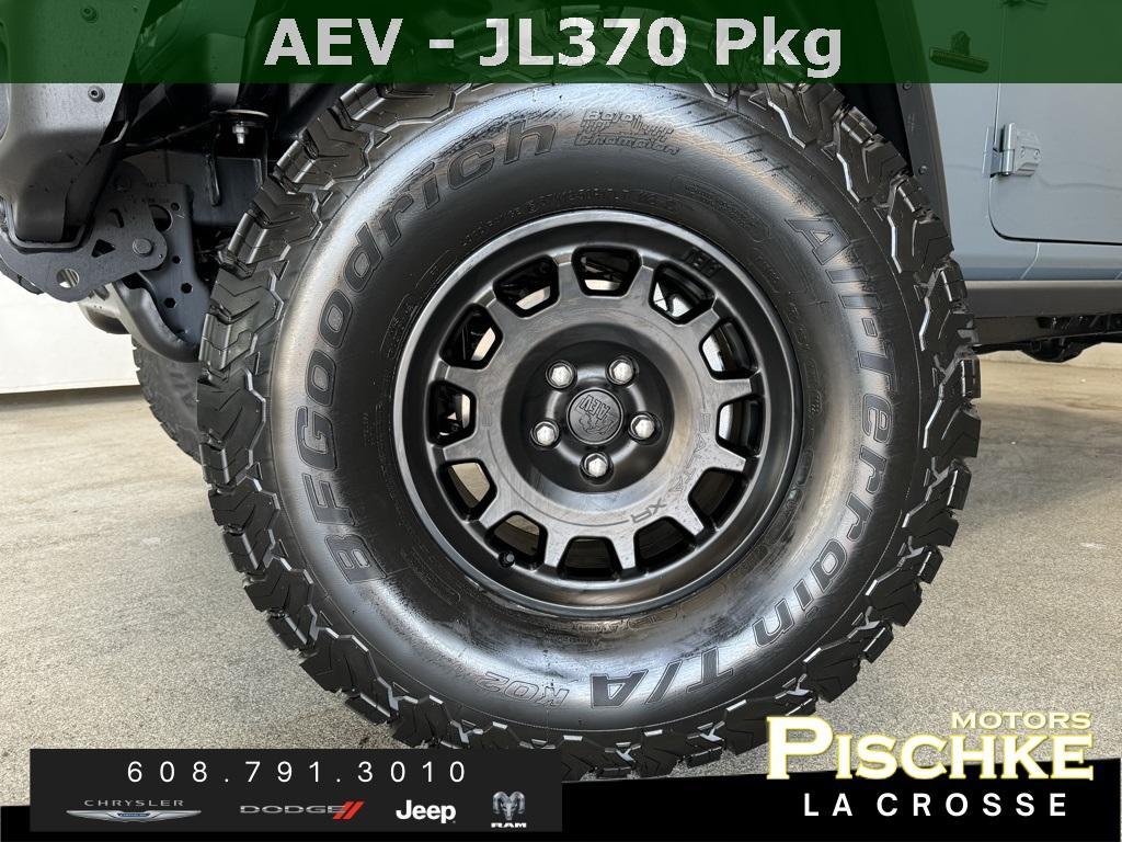 new 2024 Jeep Wrangler car
