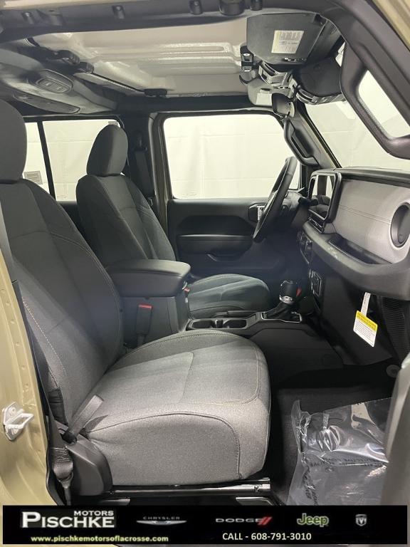 new 2025 Jeep Wrangler car