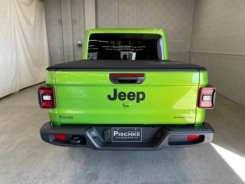 new 2025 Jeep Gladiator car