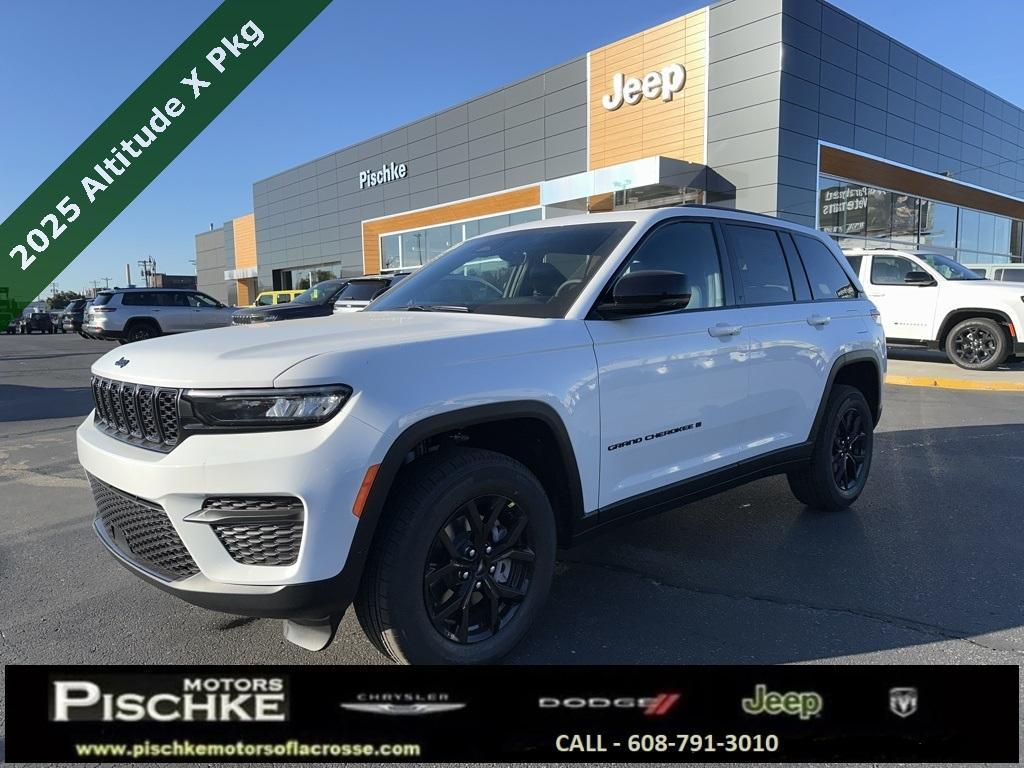 new 2025 Jeep Grand Cherokee car, priced at $43,493