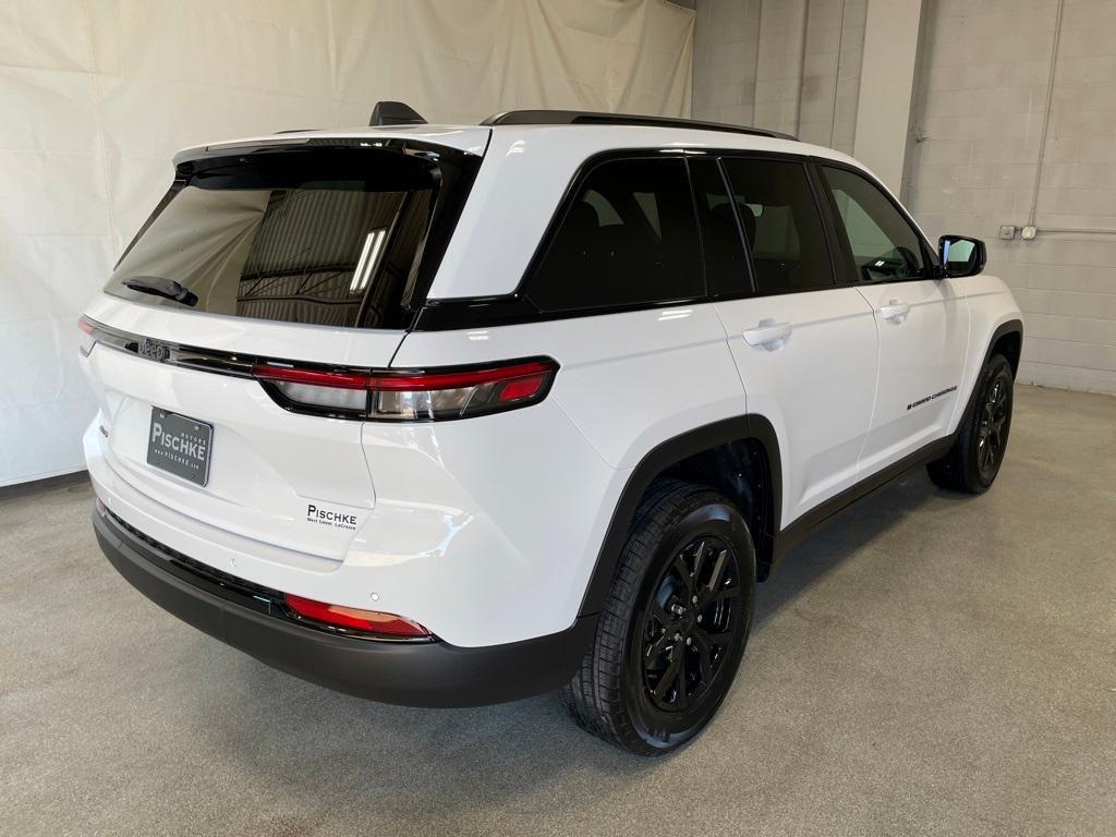 new 2025 Jeep Grand Cherokee car, priced at $43,493