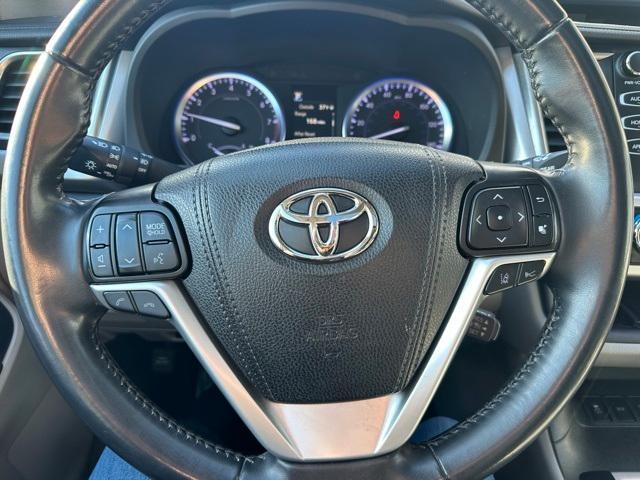 used 2019 Toyota Highlander car, priced at $23,950