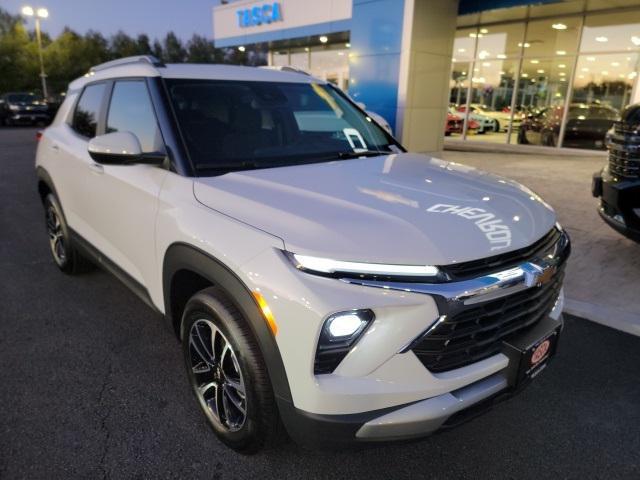 new 2025 Chevrolet TrailBlazer car, priced at $31,725