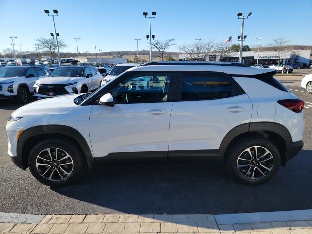 new 2025 Chevrolet TrailBlazer car, priced at $30,500