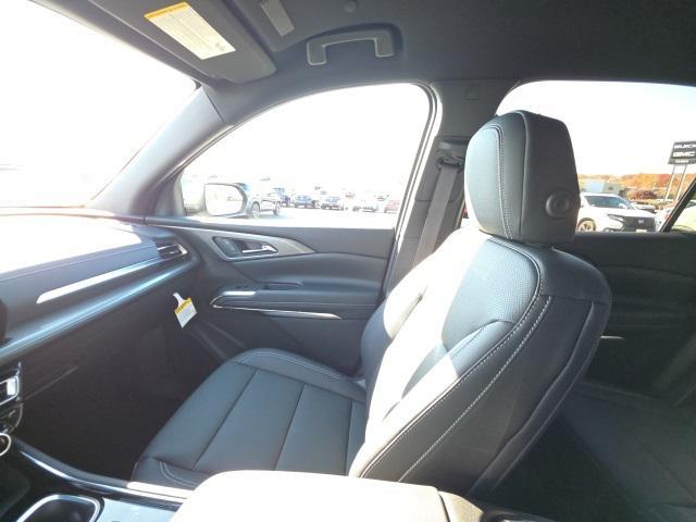 new 2026 Chevrolet Traverse car, priced at $45,215