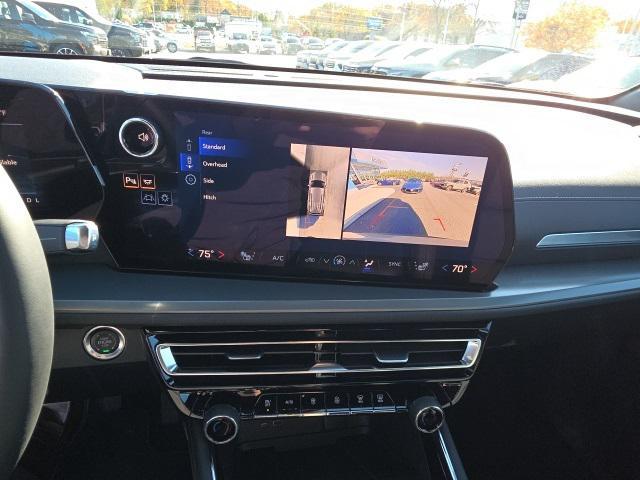 new 2026 Chevrolet Traverse car, priced at $45,215