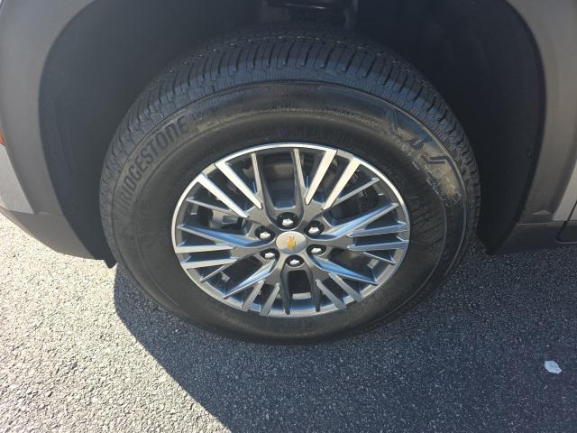 new 2026 Chevrolet Traverse car, priced at $45,215