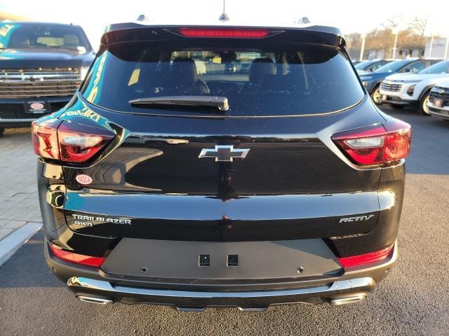 new 2025 Chevrolet TrailBlazer car, priced at $33,680