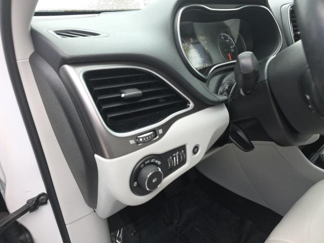 used 2019 Jeep Cherokee car, priced at $17,750