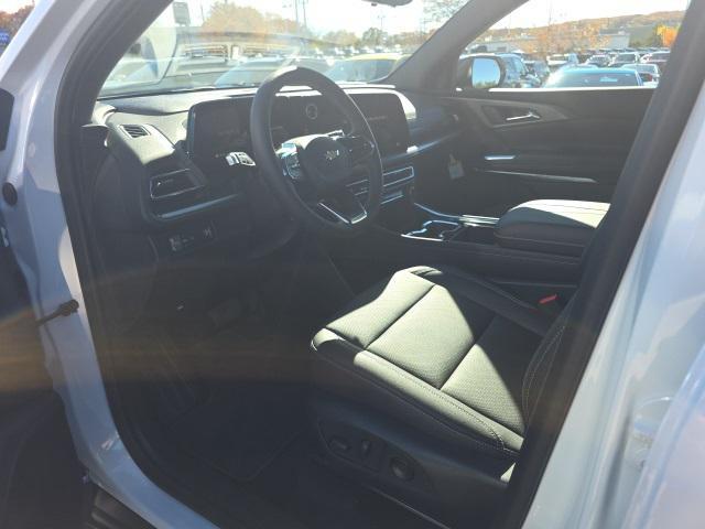 new 2026 Chevrolet Traverse car, priced at $44,715