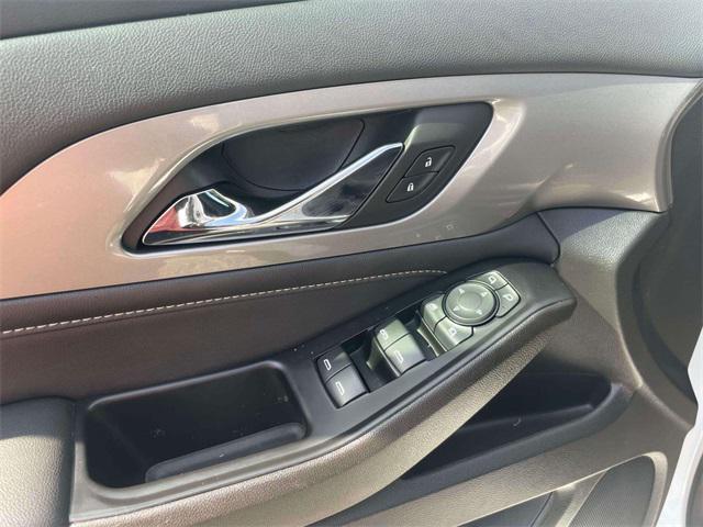used 2023 Chevrolet Traverse car, priced at $33,500