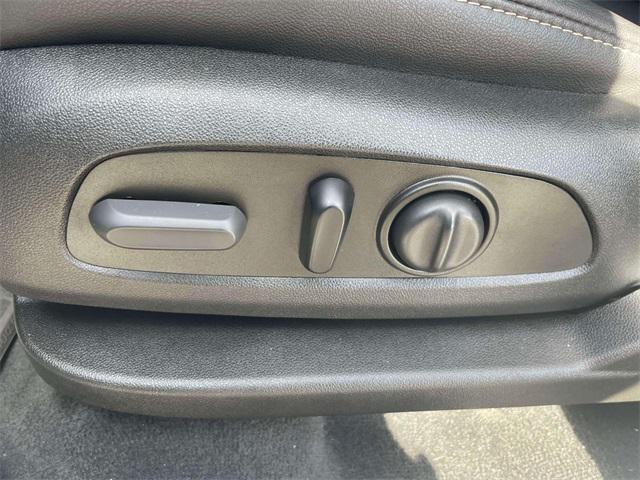 used 2023 Chevrolet Traverse car, priced at $33,500