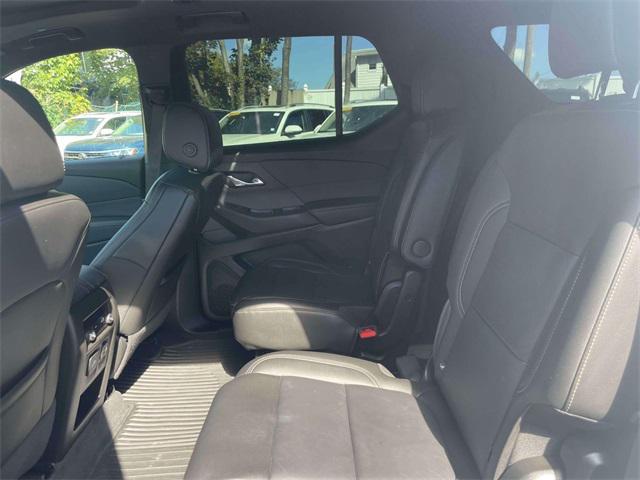 used 2023 Chevrolet Traverse car, priced at $33,500