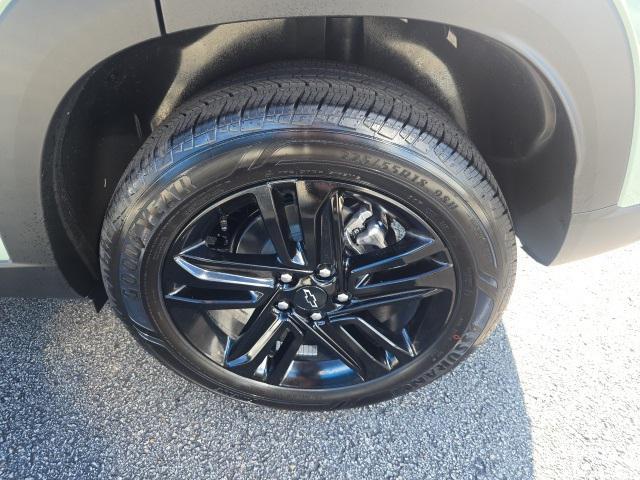 new 2025 Chevrolet Trax car, priced at $26,955