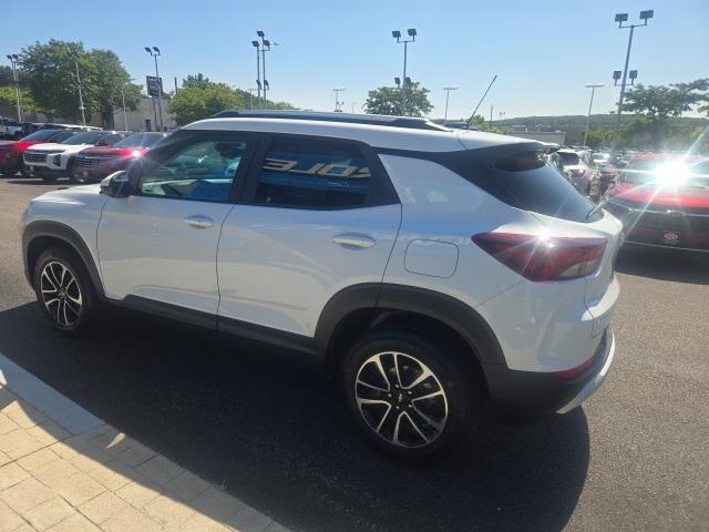 used 2025 Chevrolet TrailBlazer car, priced at $26,900