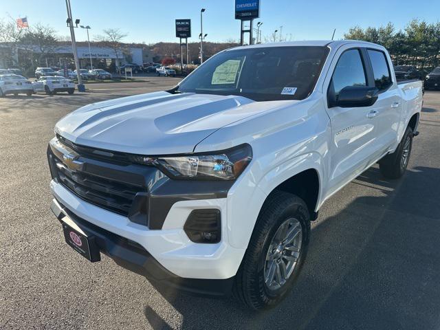 new 2024 Chevrolet Colorado car, priced at $39,975