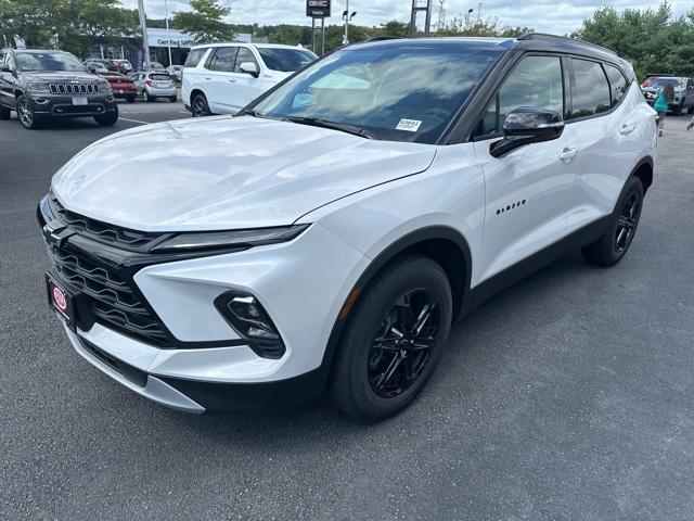 new 2025 Chevrolet Blazer car, priced at $45,555