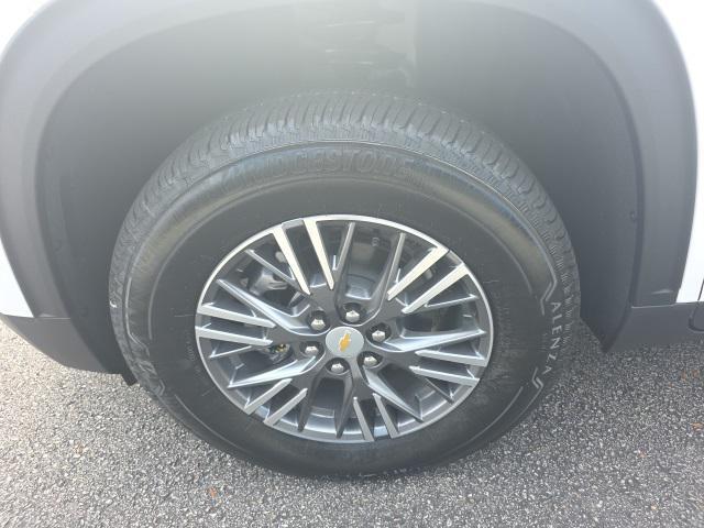 new 2026 Chevrolet Traverse car, priced at $45,915